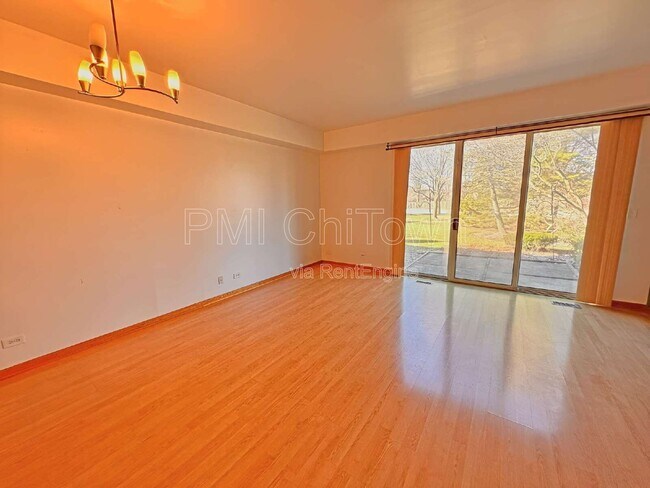 Foto del edificio - 1172 Regency Dr
