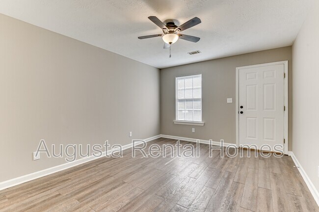Foto del edificio - 1718A Hicks St