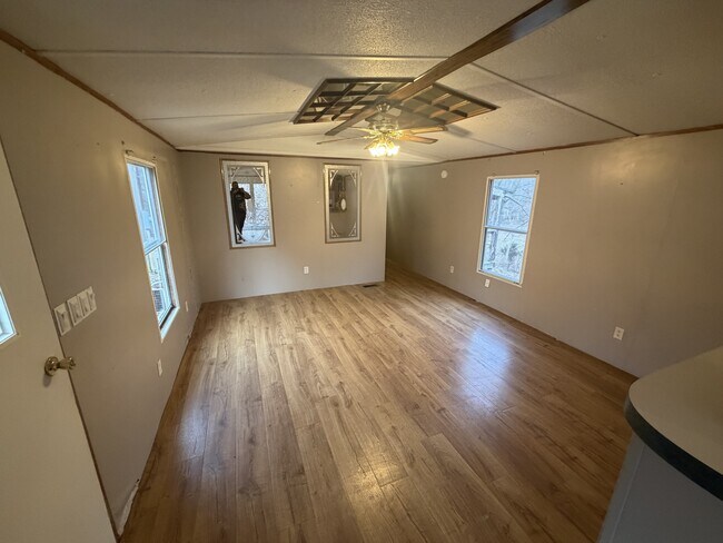 Foto del edificio - 1415 Eastview Rd