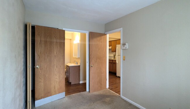 Foto del edificio - 4 bd 1.5 ba townhome Joliet