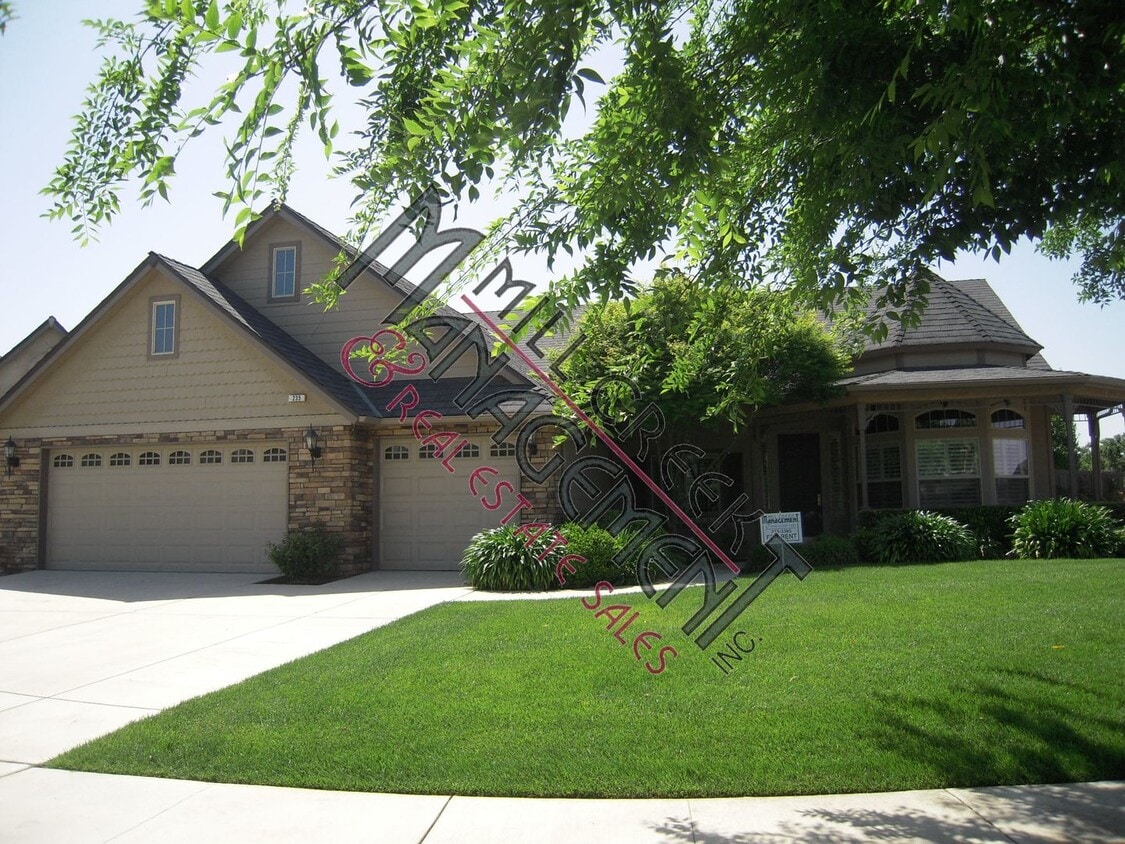 Primary Photo - HOUSE