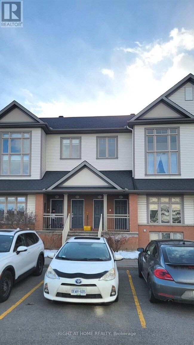 Building Photo - 307 Galston Private