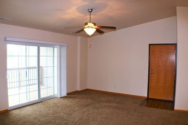 Foto del edificio - $1,135 | 2 Bedroom, 2 Bathroom Condo | No ...