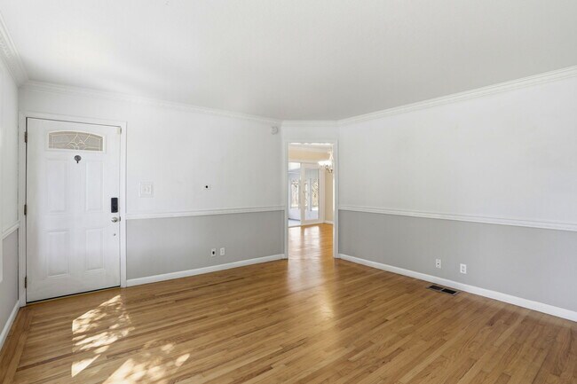 Foto del edificio - 933 Barstow Ct