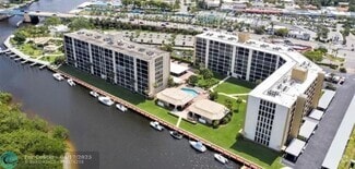 Building Photo - 1627 Riverview Rd