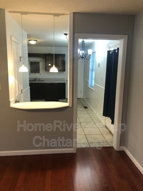 Foto del edificio - 8809 Brook Point Ln