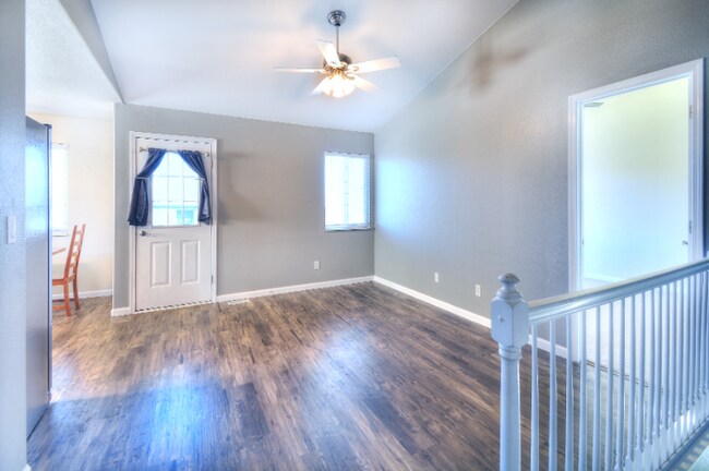 Foto del edificio - 7259 Coral Ridge Dr