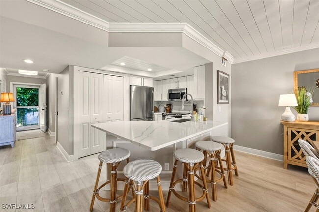 Building Photo - 9103 Vanderbilt Dr