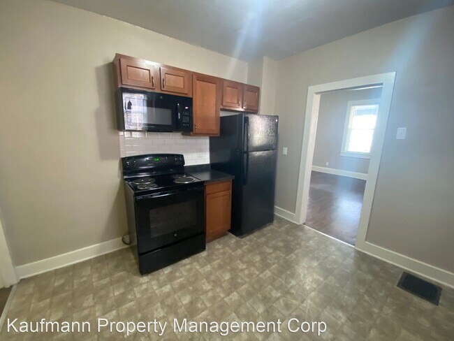Building Photo - 2 br, 1 bath House - 1230 Summit St