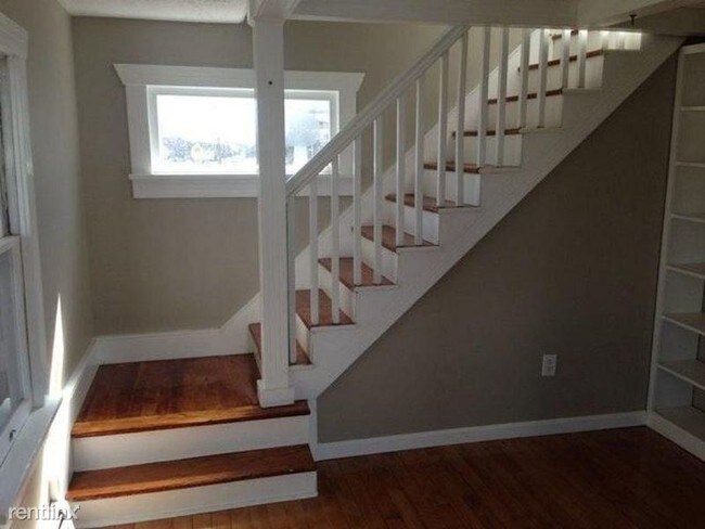 Building Photo - 3 br, 2.5 bath House - 172 Princetown Road