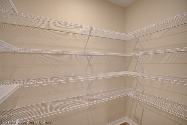 Building Photo - 5515 Castania Dr