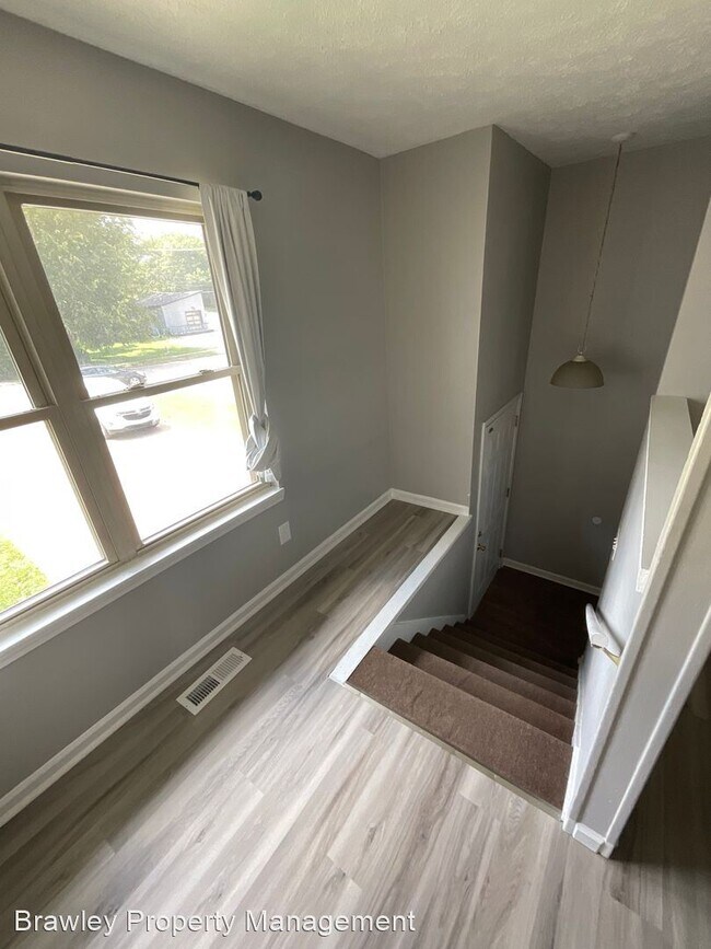 Foto del edificio - 5 br, 2 bath House - 1326 N Woodburn Ave