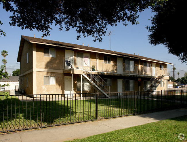 Foto del edificio - Nuevo Apartments