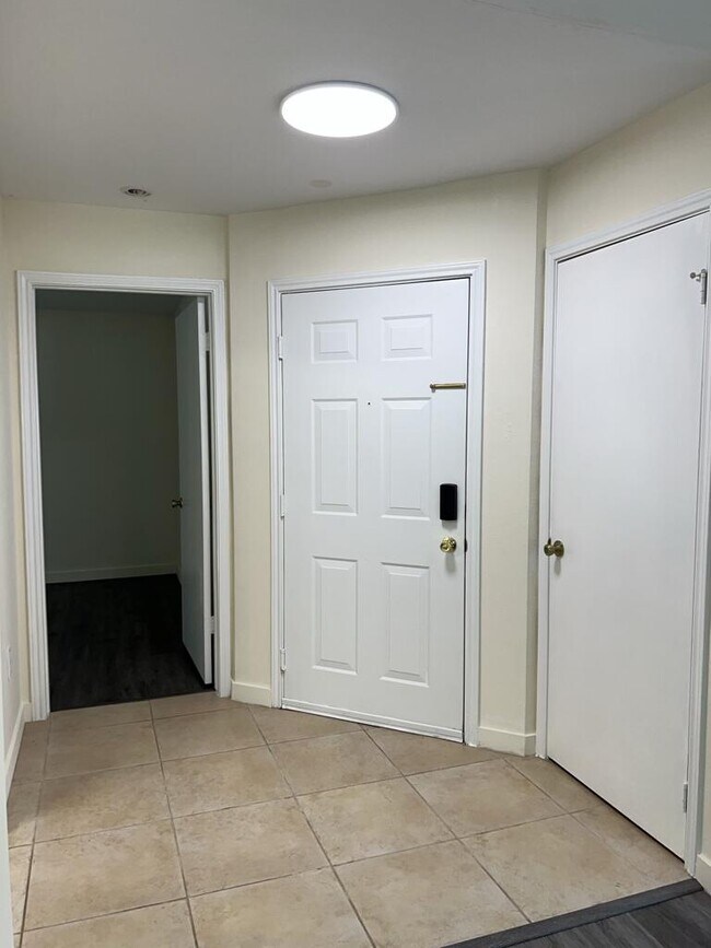 Foto del edificio - 2350 NW 33rd St