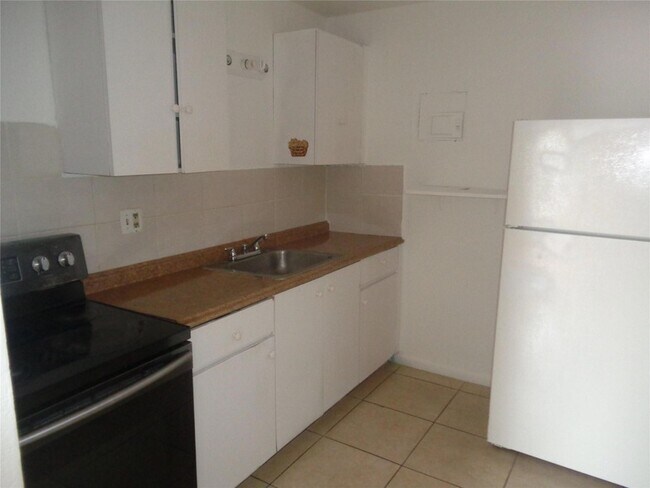 Building Photo - 1361 SW 44th Terrace