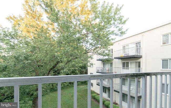 Foto del edificio - 5601 Parker House Terrace