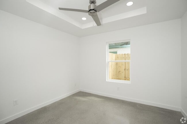 Foto del edificio - 712 Onyx Dr