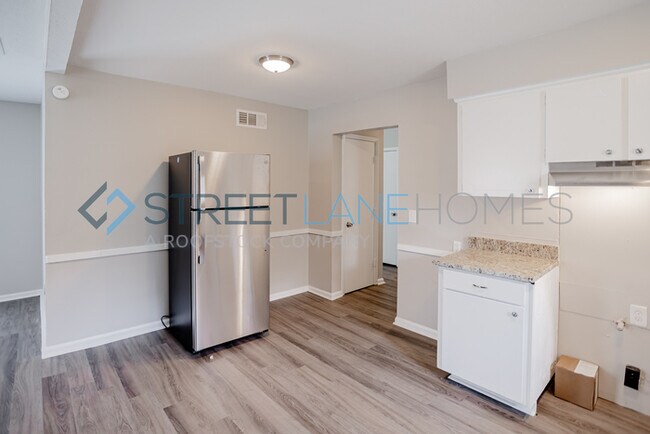 Building Photo - 2325 Watkins Dr