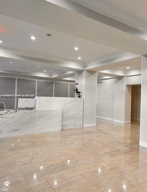 Foto del edificio - 1865 79th Street Causeway