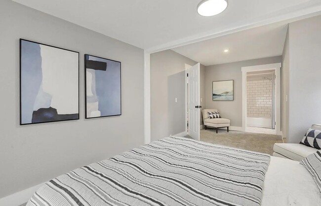 Master Bedroom 01 - 44 NE Lombard St