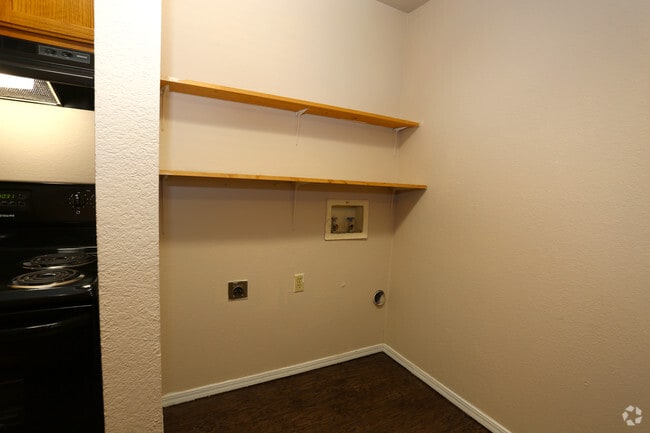 Washer and Dryer Hook-ups - The Parke at Central