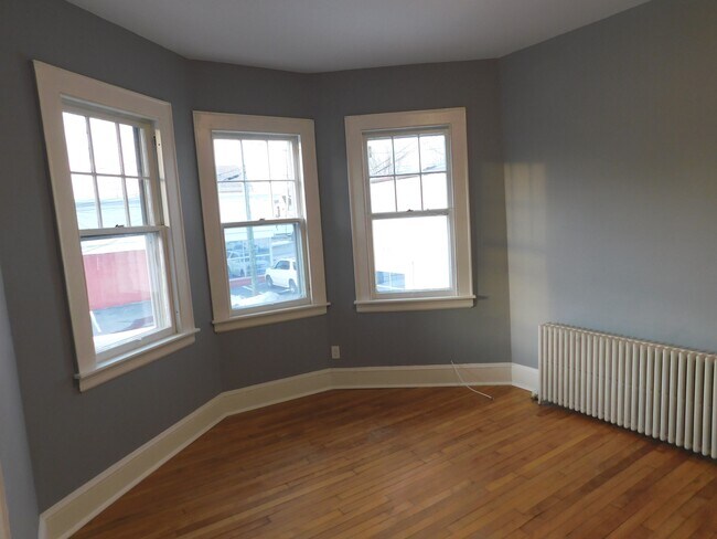 Building Photo - 13 Pleasant Ave