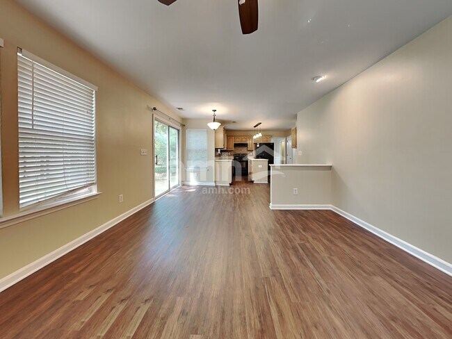 Foto del edificio - 8703 Coach Wood Ct