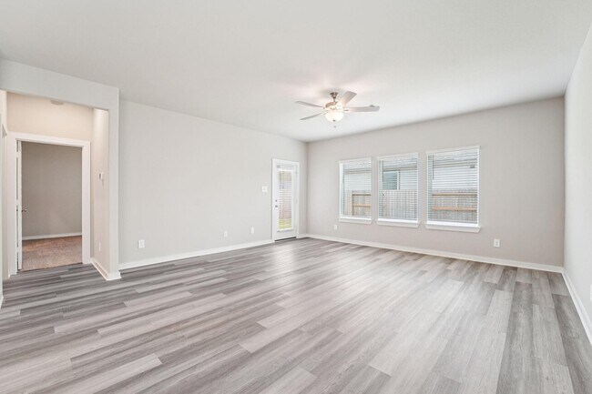 Foto del edificio - 22419 Aster Wy Ln