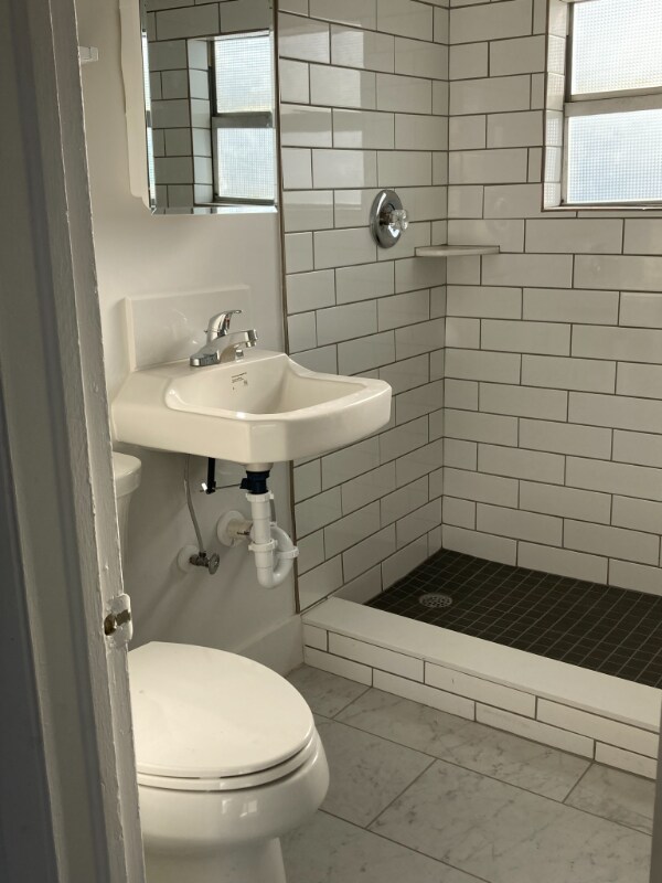 Foto del edificio - 3507 Broadway