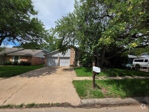Building Photo - 1115 Rock Canyon Dr