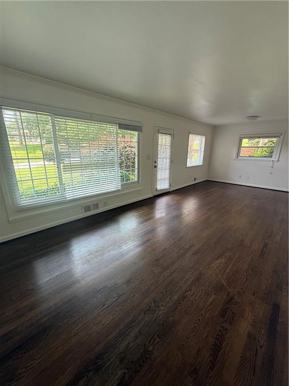 Foto del edificio - 2404 Elmwood Cir SE