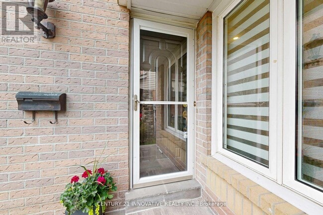 Building Photo - 19 Yorkville Dr