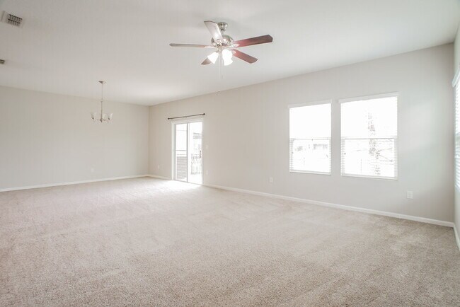 Foto del edificio - 509 Ashby Lndg Wy