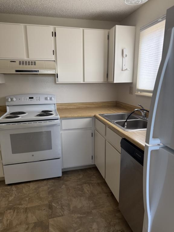 Foto del edificio - 1804 Lily Pl