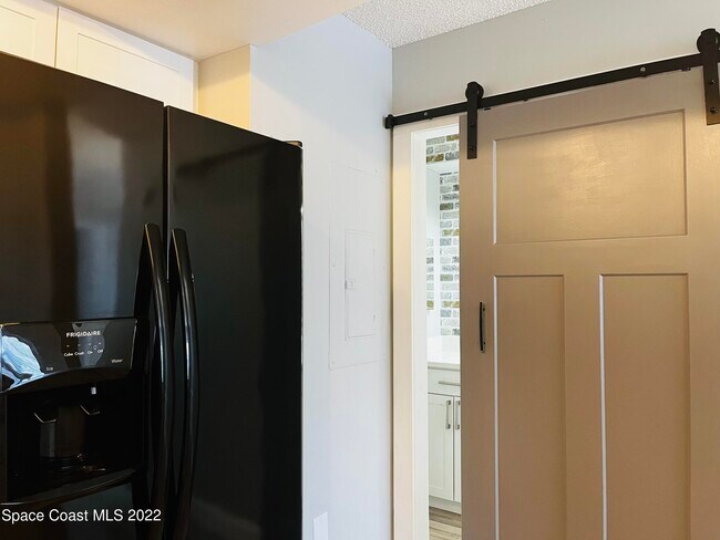 Foto del edificio - 3005 Sir Hamilton Cir