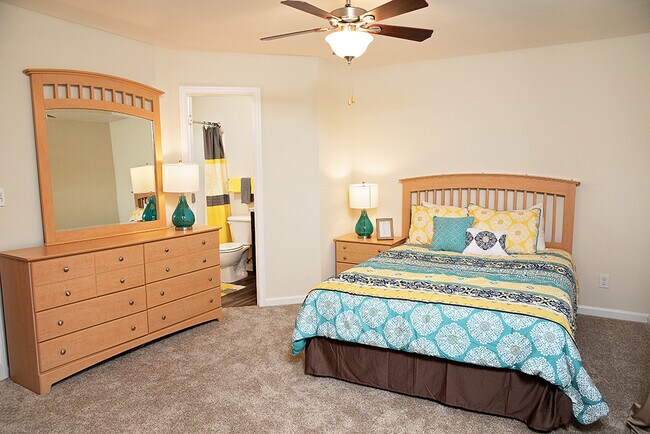 Foto del edificio - Beachwood Park Apartments and Townhomes