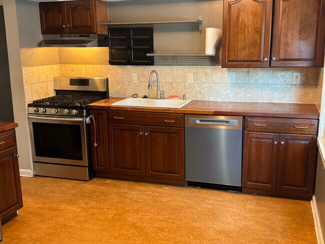 Foto del edificio - 5780 Flagflower Pl