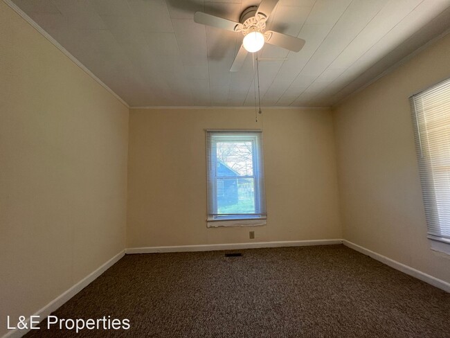 Foto del edificio - 1 br, 1 bath House - 622 Woodlawn Ave.