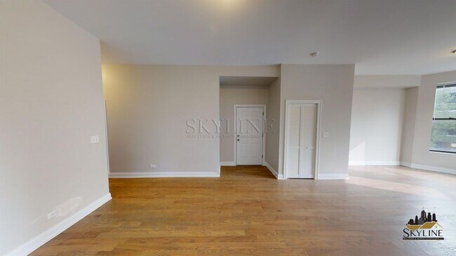 Foto del edificio - 1016 N. California Avenue Unit 2