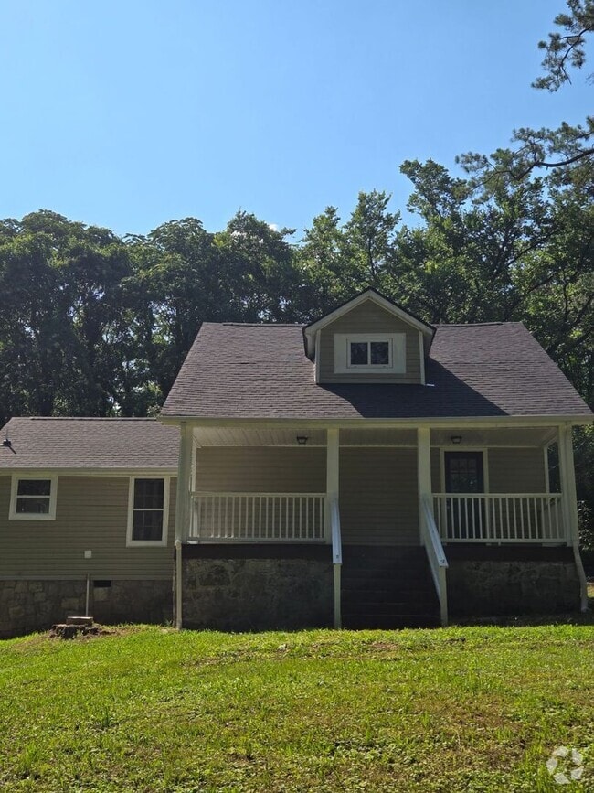Building Photo - 220 Hillside Dr