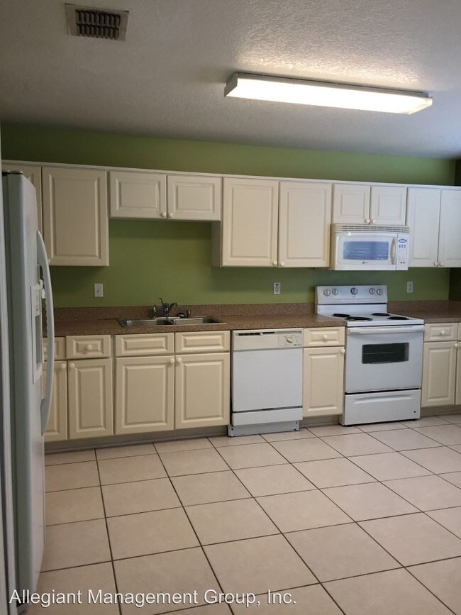 Building Photo - 643 Raven Ct