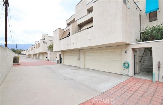 Building Photo - 1141 W Duarte Rd