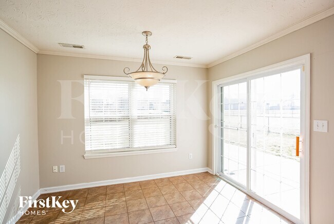 Foto del edificio - 7811 Camfield Way