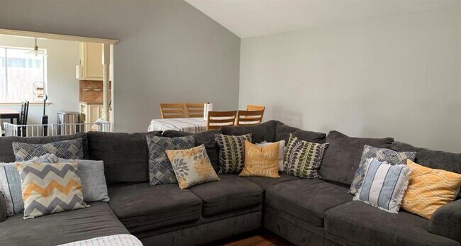 Building Photo - 22527 Rockgate Dr