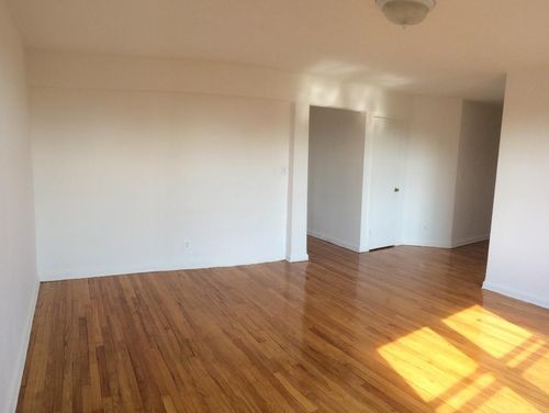 Foto del edificio - 8531 120th St