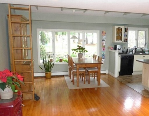 Foto del edificio - 43 Sherman's Bridge Rd