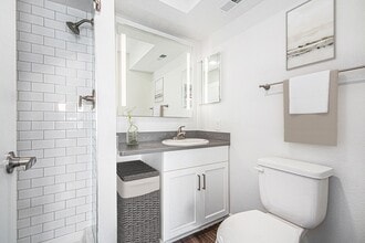 Building Photo - Green Ridge Apartments