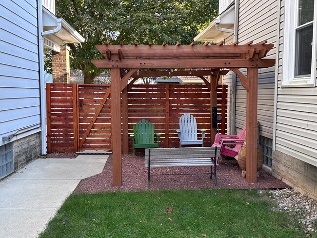 Foto del edificio - 3251 S Springfield Ave