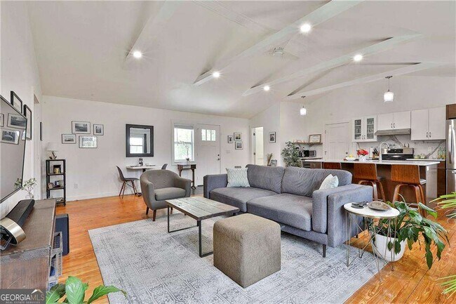 Foto del edificio - 2037 Lively Ridge Rd NE