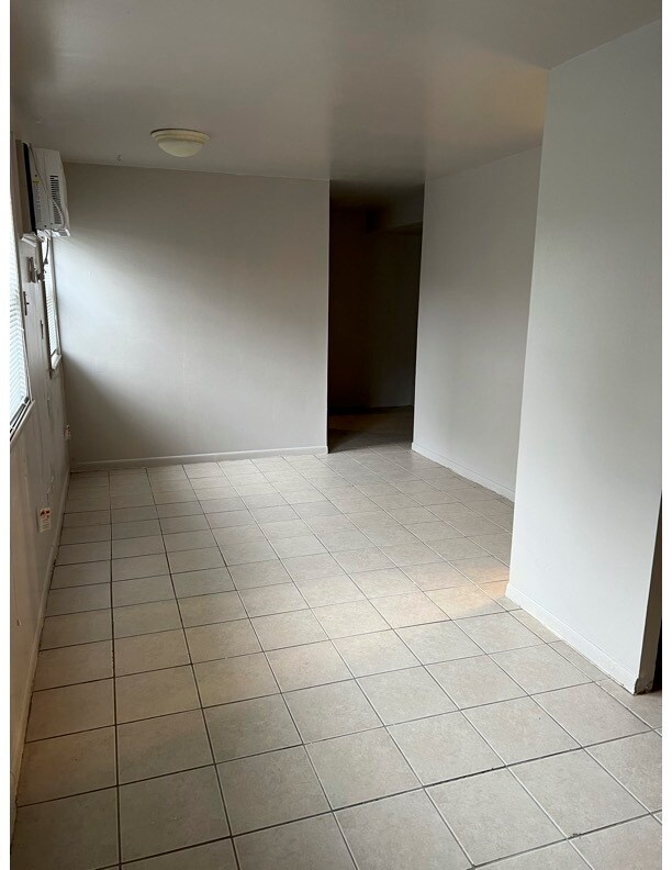 Foto del edificio - 1220 Marengo Ave